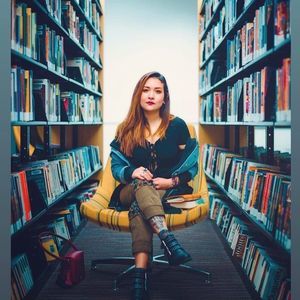 Meet your Posher, Elaine